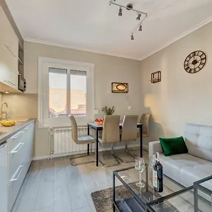 https://dom-house-apartments-villa-elen.sopothotels.com